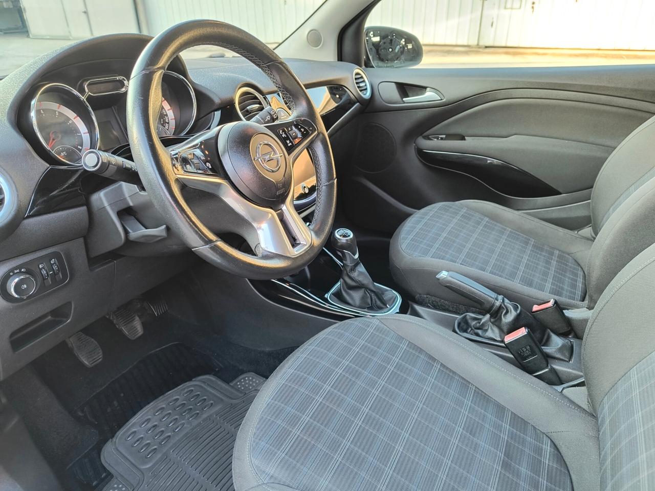 Opel Adam 1.2 70 CV Benzina **ok Neopatentati**