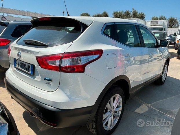 Nissan Qashqai Nissan Qasquai 2014 180000 km 1.5 diesel
