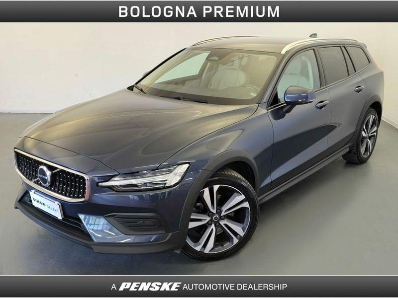 Volvo V60 Cross Country V60 Cross Country B4 (d) AWD automatico Plus