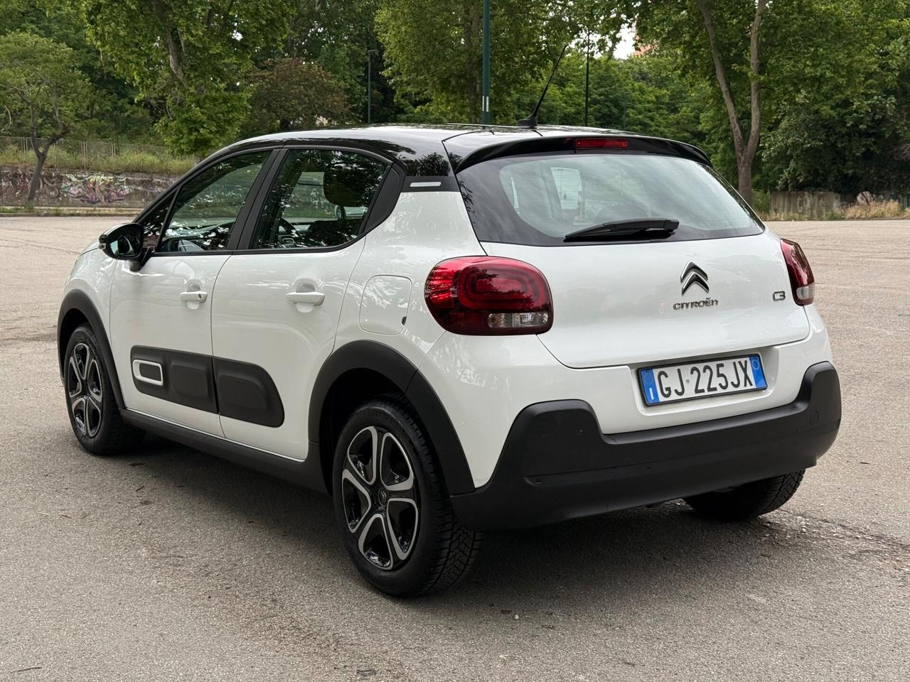 CITROËN C3 2022 PureTech 1.2 83cv Shine