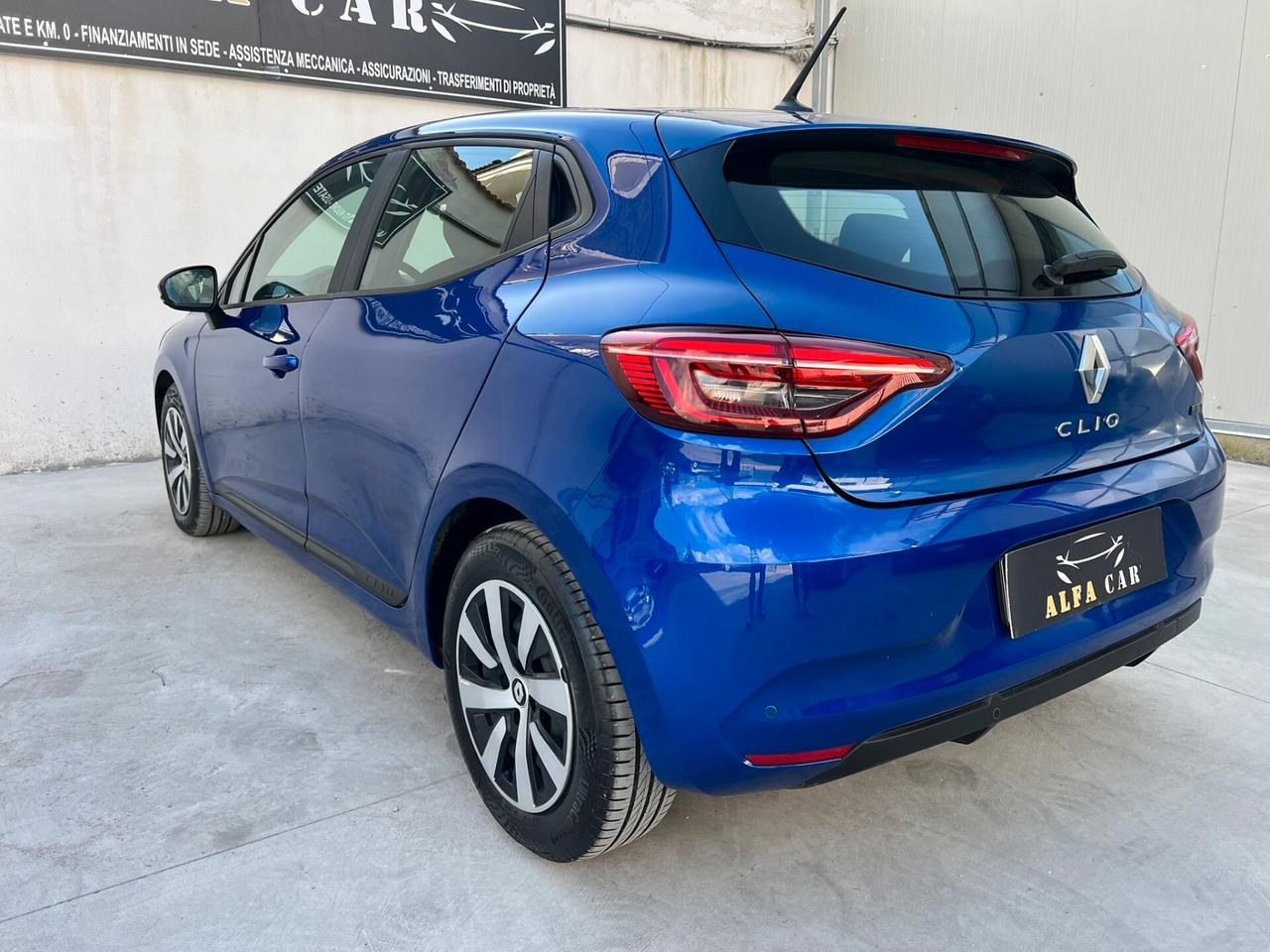 RENAULT CLIO 1.6 E-Tech 145 CV 2023!!! EQUILIBRE!!!