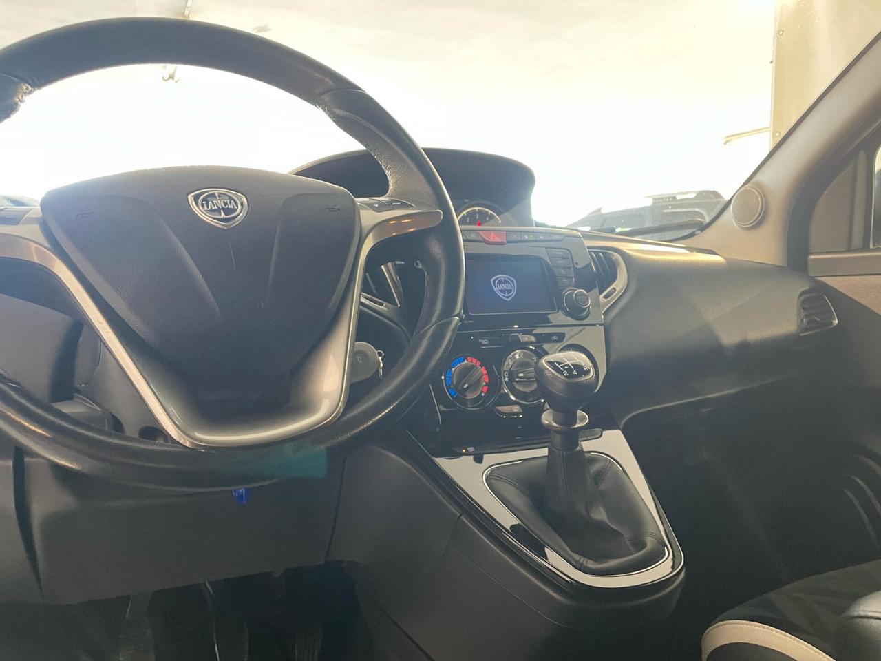 Lancia Ypsilon 1.2 GPL Ecochic Gold