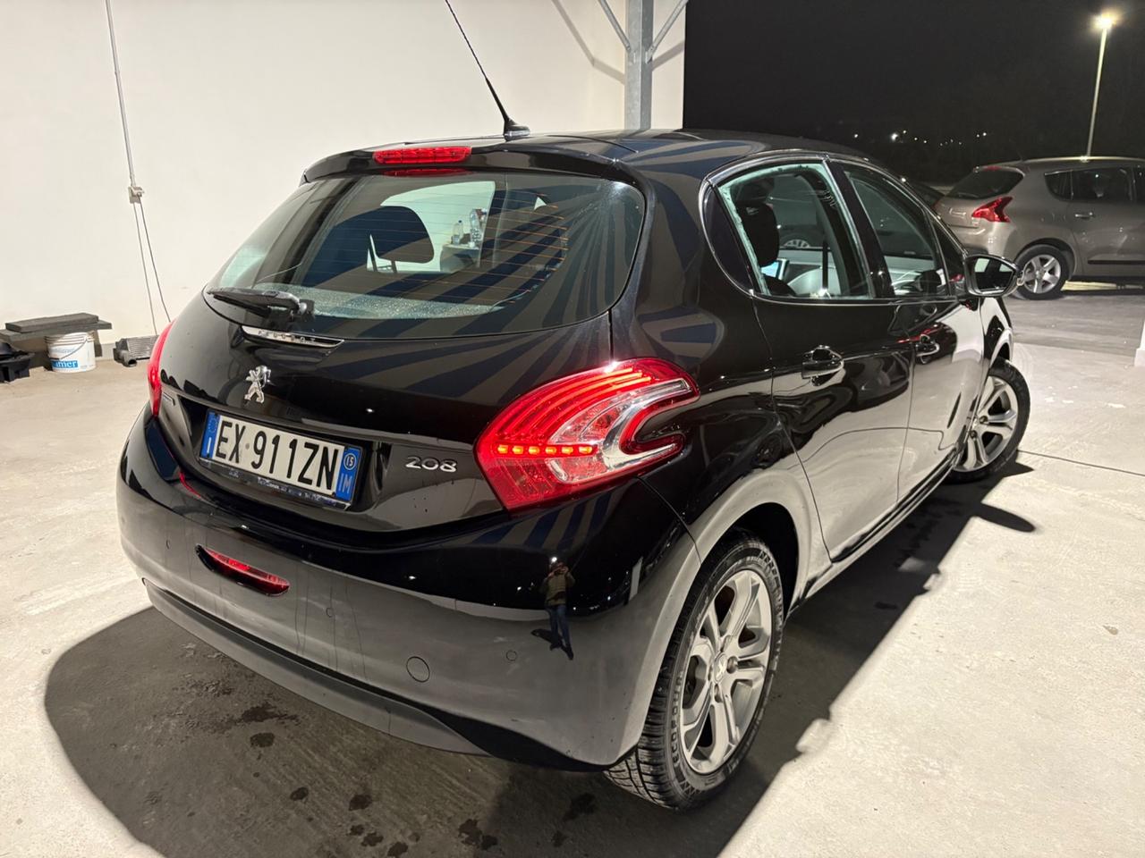 Peugeot 208 BlueHDi 120 S&S 5 porte Allure