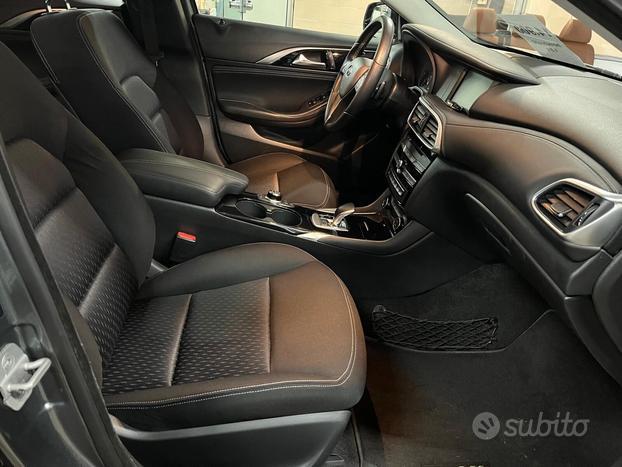 Infiniti Q30 1.5 diesel, cambio automatico, EURO 6