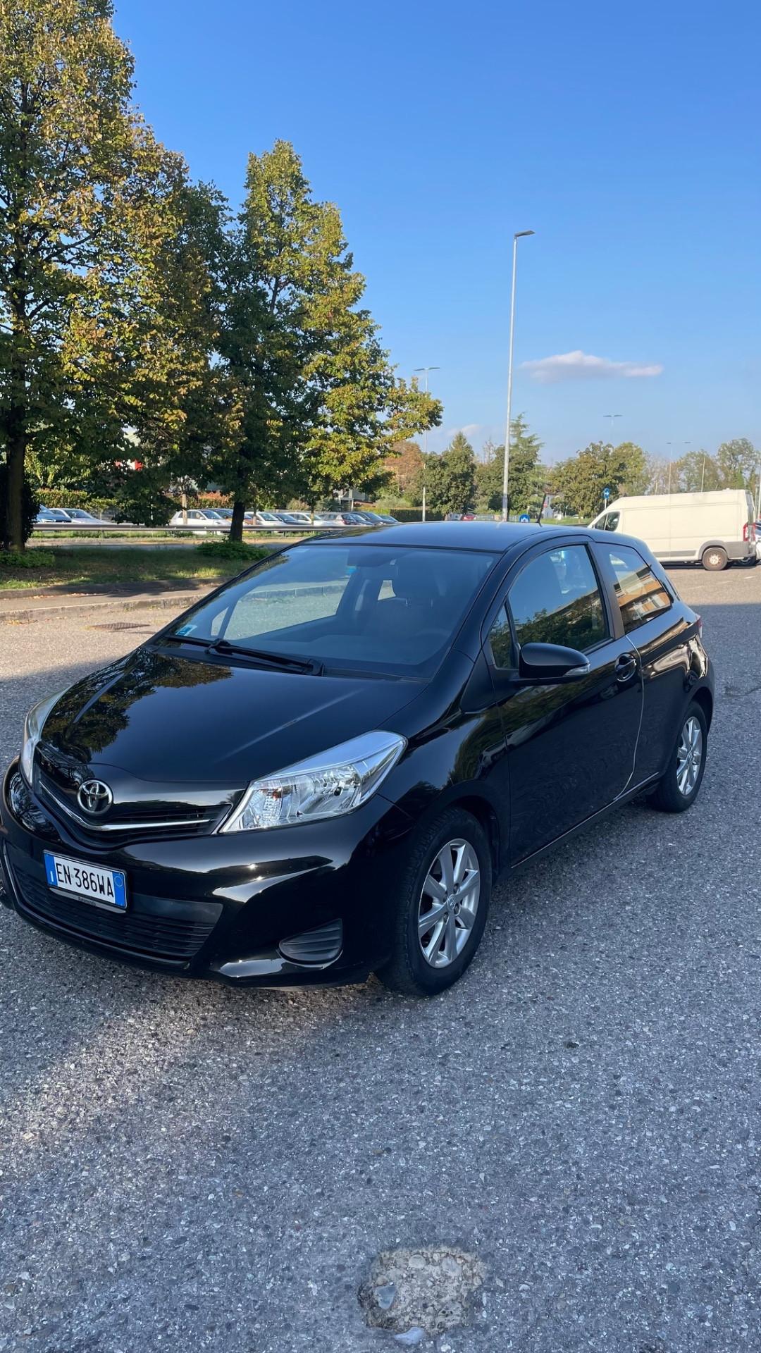 Toyota Yaris 1.0 3 porte Active