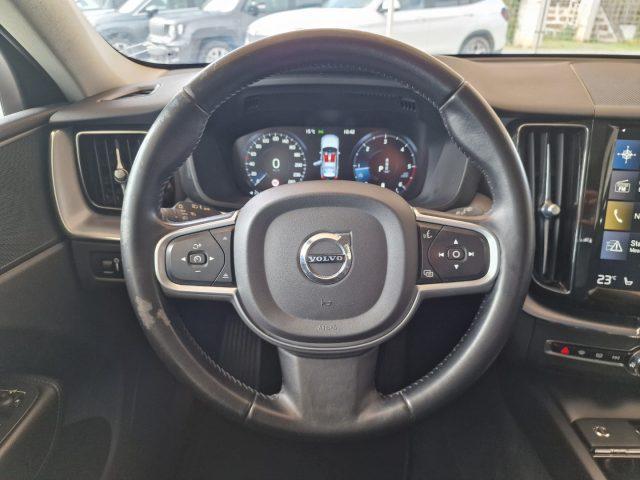 VOLVO XC60 B4 (d) AWD Geartronic Business MHEV