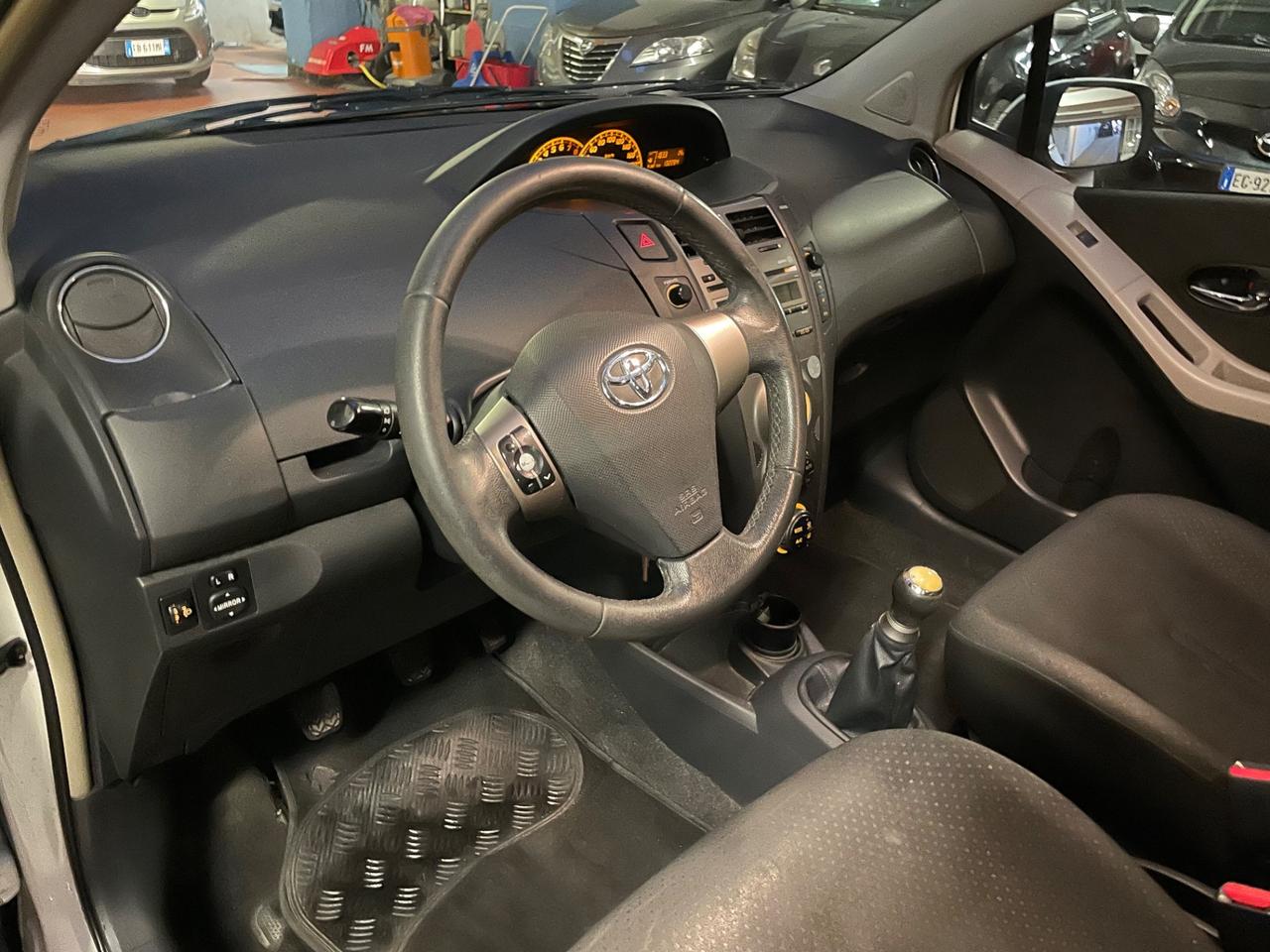Toyota Yaris 1.0 Neopatentati Euro 5