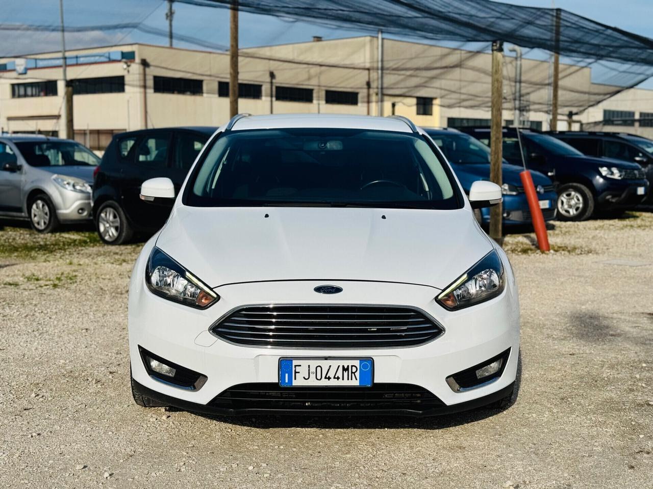 Ford Focus 1.5 TDCi 2017 automatico autocarro n1 4posti