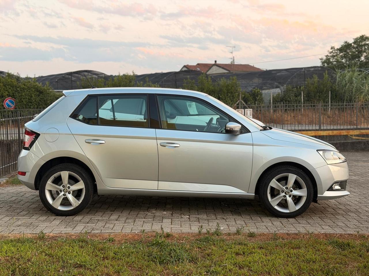 Skoda Fabia 1.0 MPI 60 CV Twin Color Nero