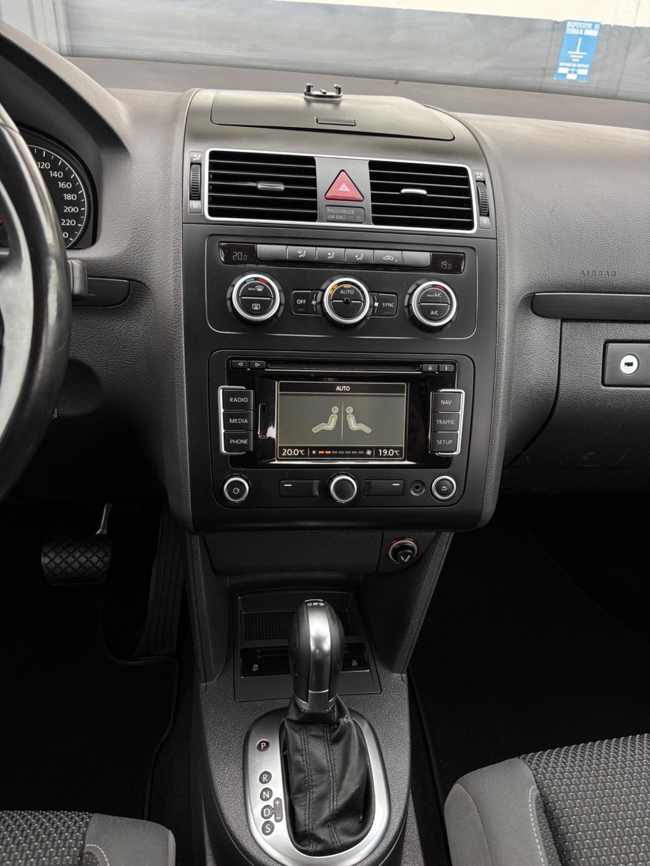 Volkswagen Touran 1.6 TDI DSG. 7 POSTI. Garanzia