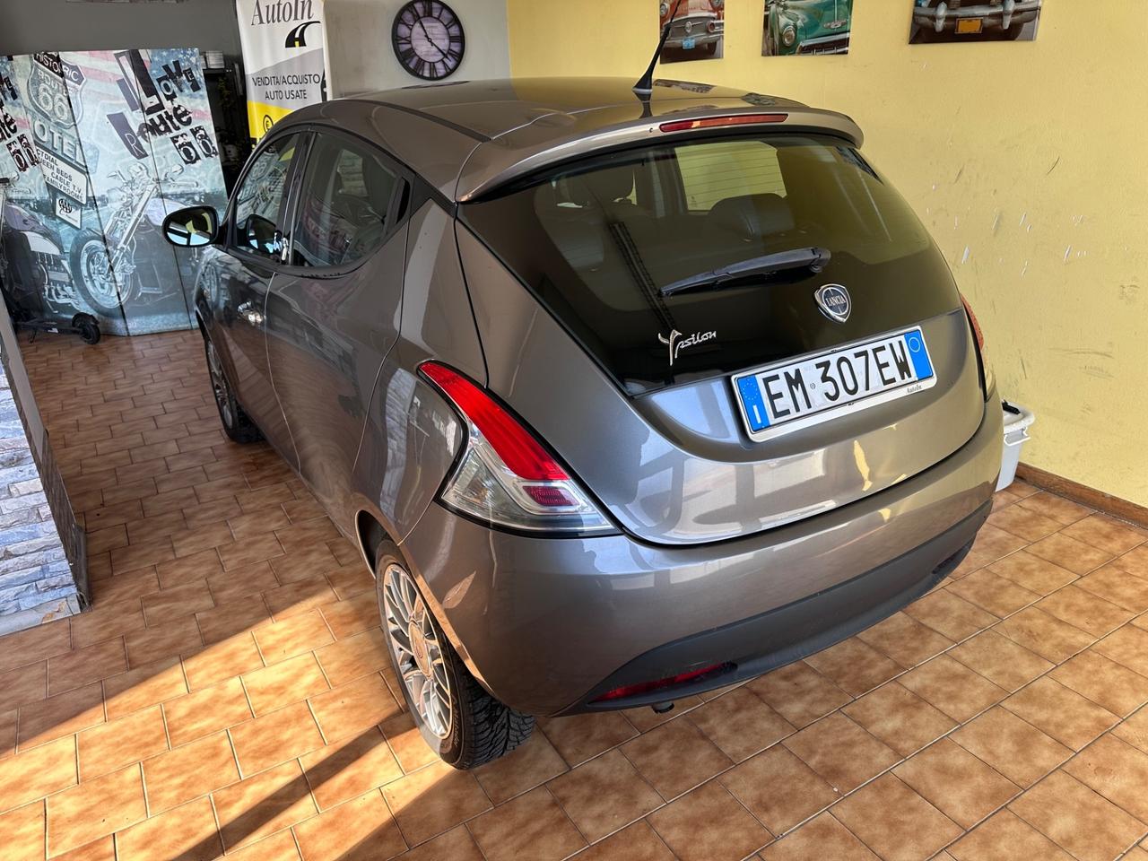Lancia Ypsilon 900benz. Cambio automatico