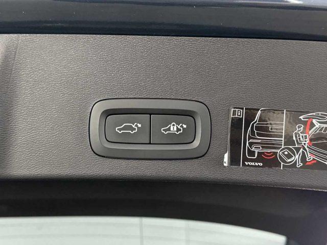 VOLVO XC40 T3 Geartronic Momentum