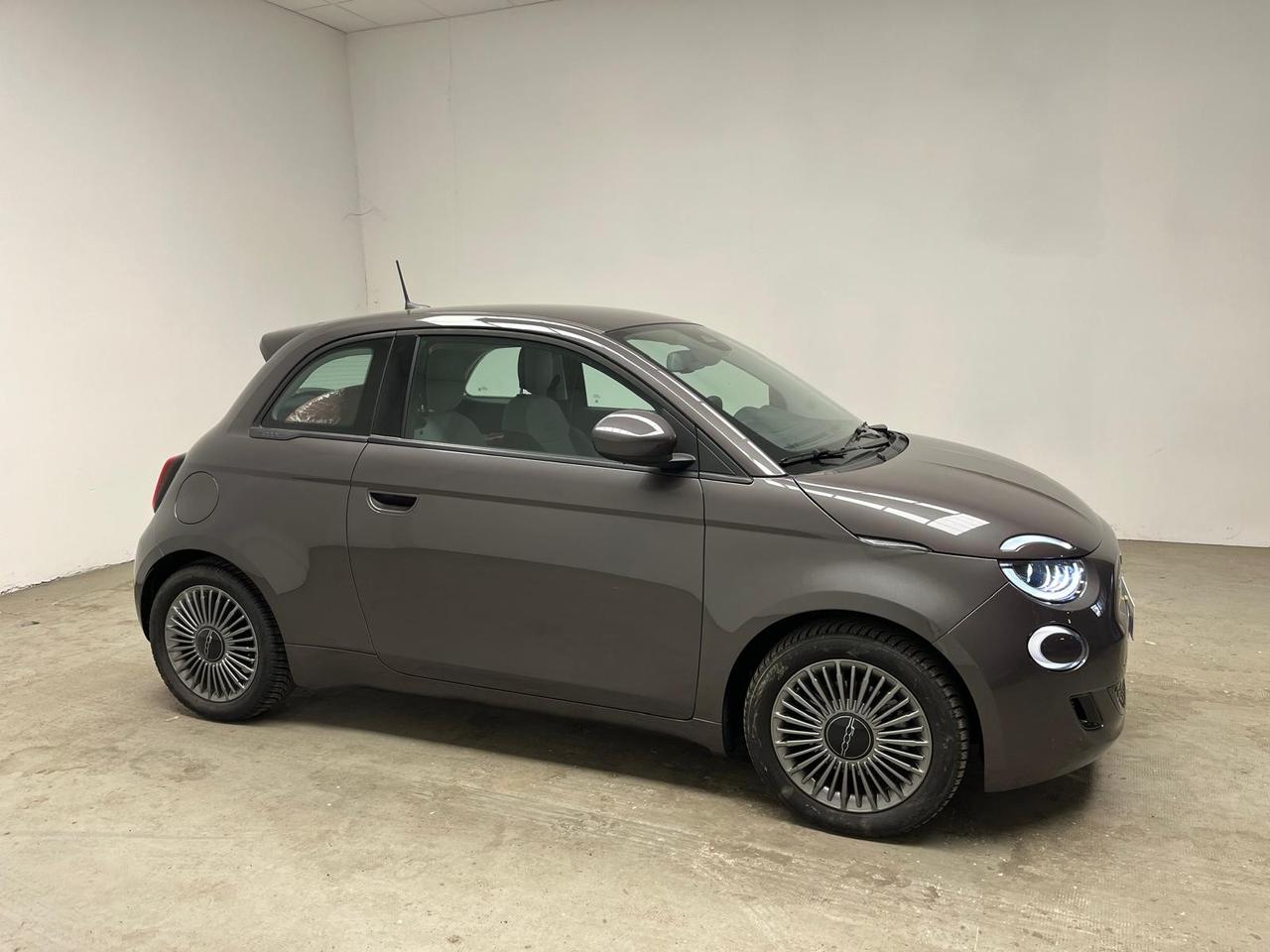 FIAT 500e - 500e 42 kWh Icon +