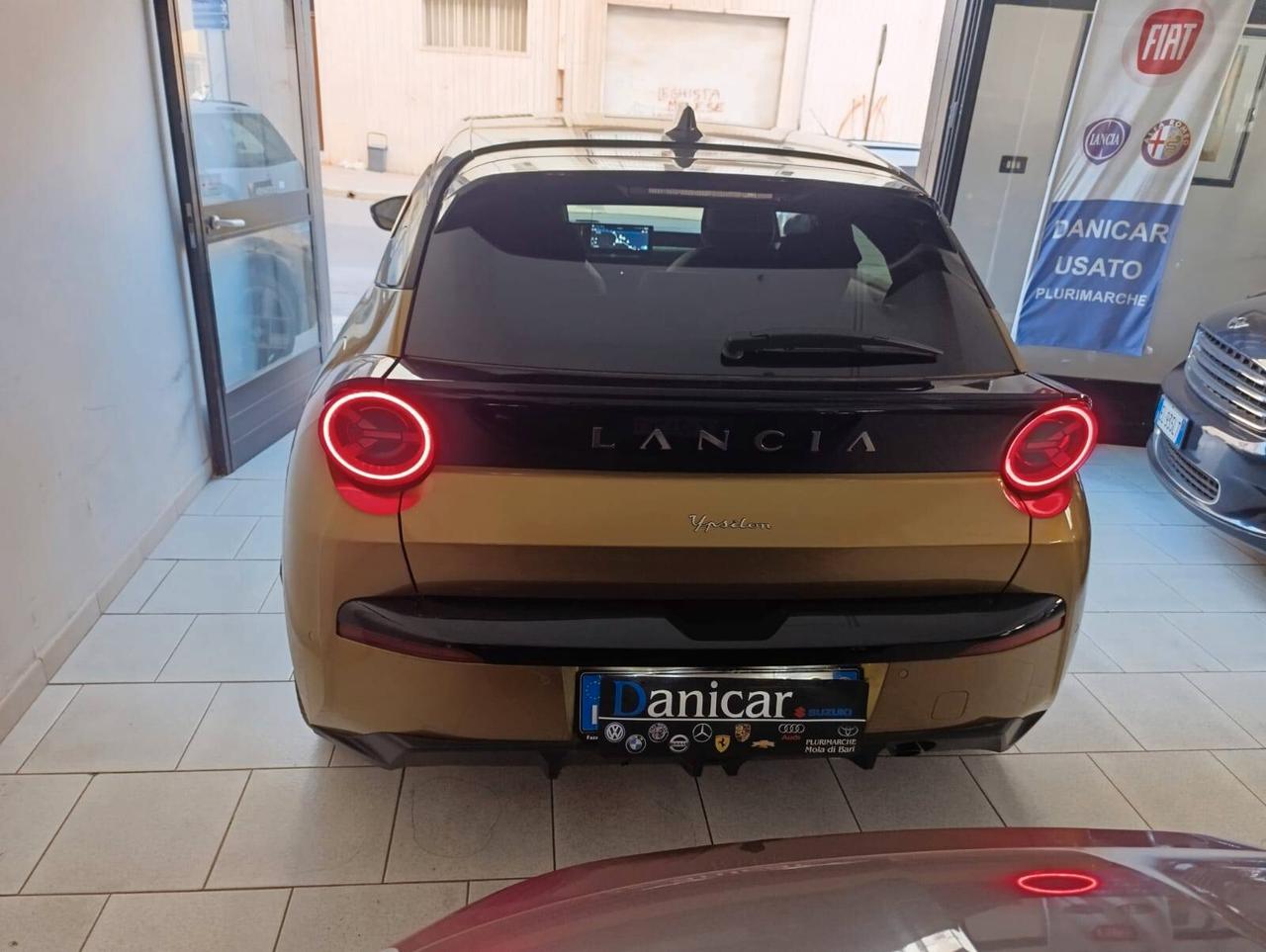 Lancia Ypsilon Hybrid e-DCT LX