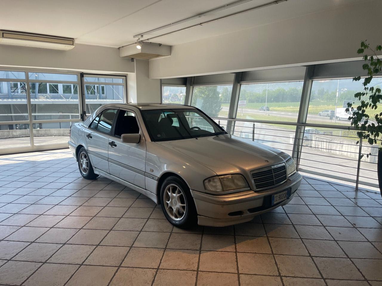 Mercedes-benz C 220 diesel automatica