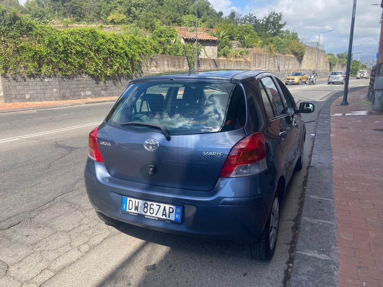 Toyota Yaris 1.4 D-4D 5 porte Sol