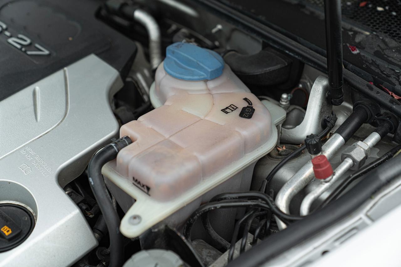 Audi A6 V6 2.7 - AUD00025