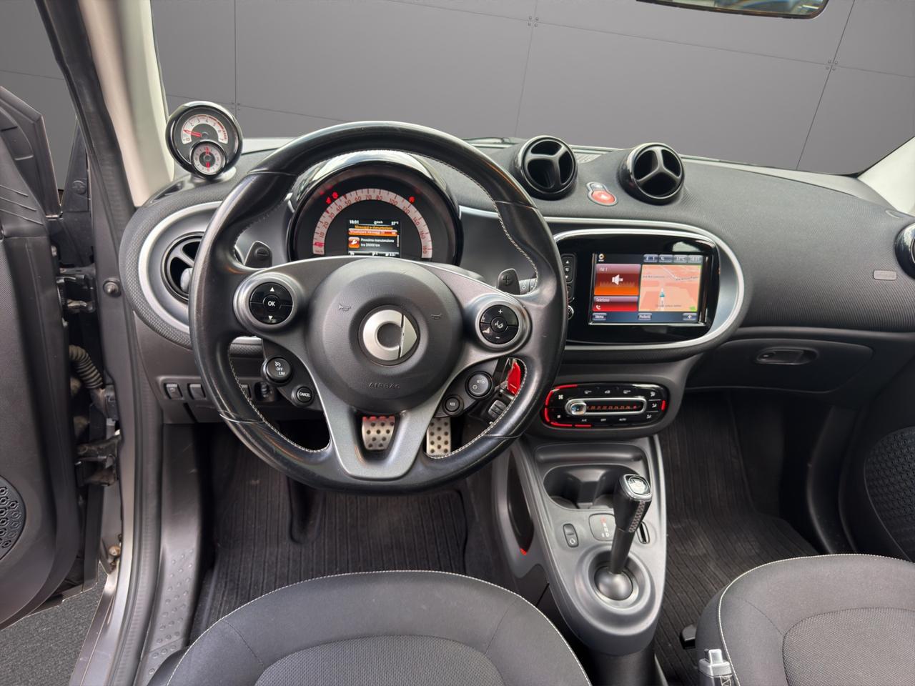 smart forTwo Allestimento BRABUS - Unipro - Promo Finanziamento - Tetto panoramico - LED - Schermo