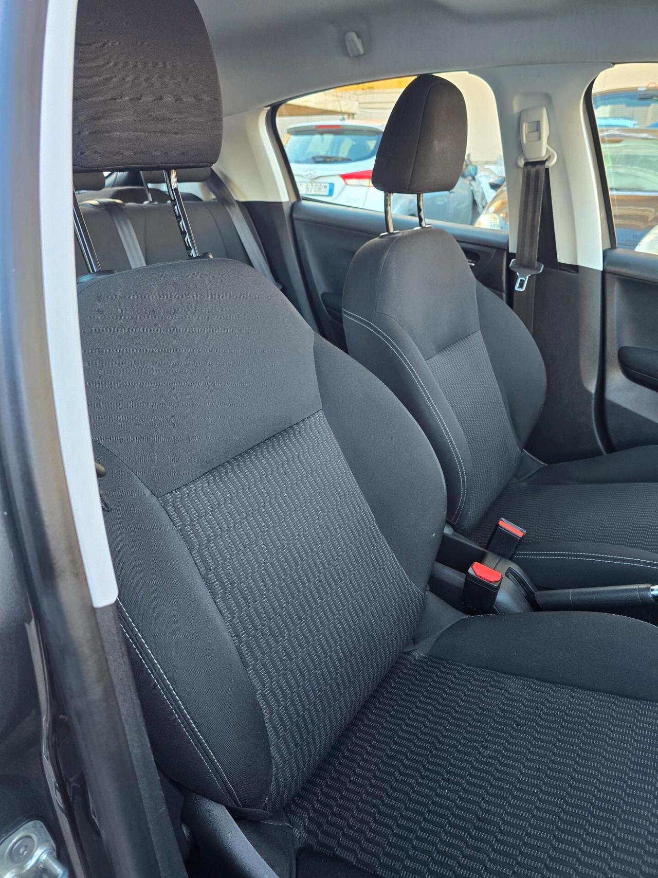 Peugeot 208 PureTech 82 5 porte Allure