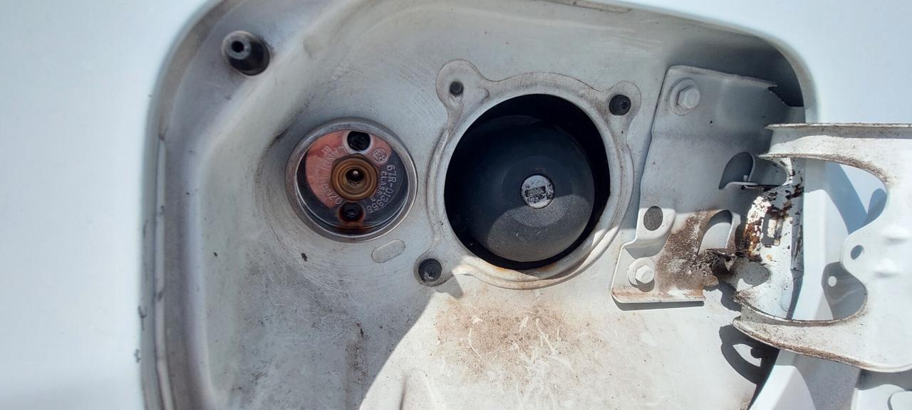 DUSTER 1,6 GPL DI SERIE CASA MADRE NAVIGATORE TELEFONO SENSORI FULL FULL 110 CV