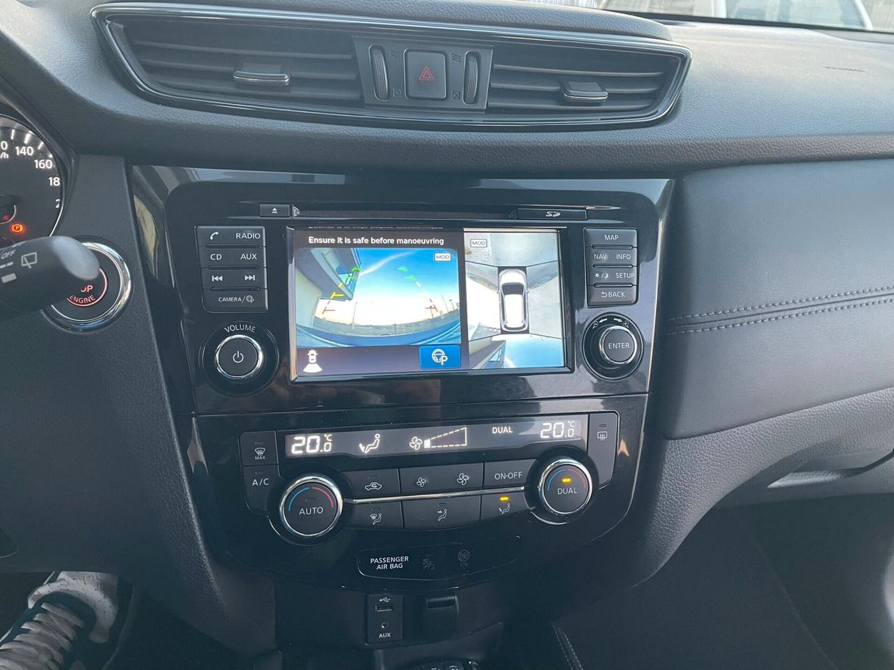 Nissan X-Trail dCi 4WD inserimento manuale