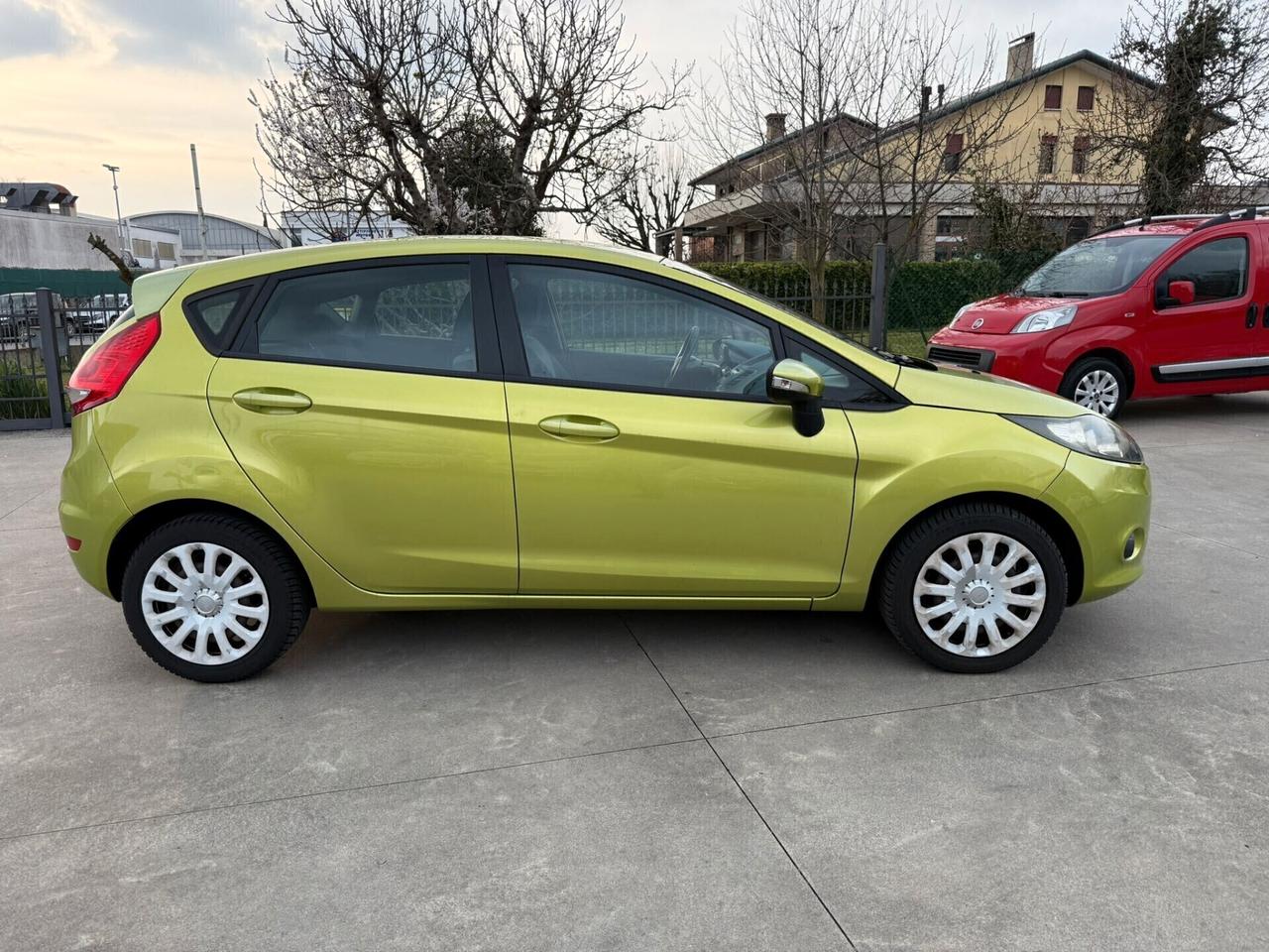 Ford Fiesta 5p 1.2 unico-propr TAGLIANDATA