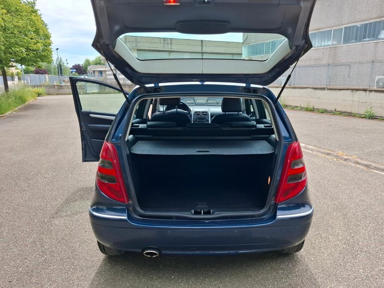 Mercedes A 150 benzina 5 porte SOLO 89.000 KM