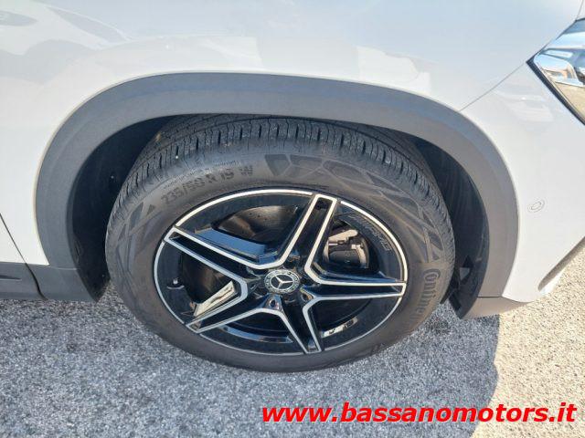 MERCEDES-BENZ GLA 200 Automatic AMG Line Premium