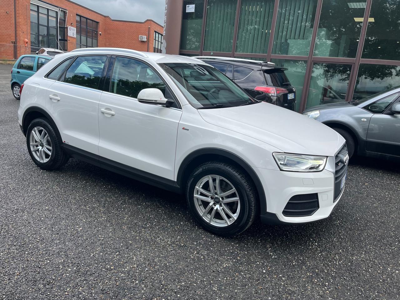 Audi Q3 2.0 TDI 150 CV S-LINE 2016 125.000 KM