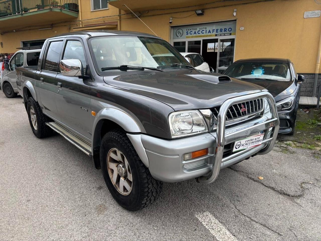 Mitsubishi L200 2.5 TDI 4WD Club Cab Pick-up GLX