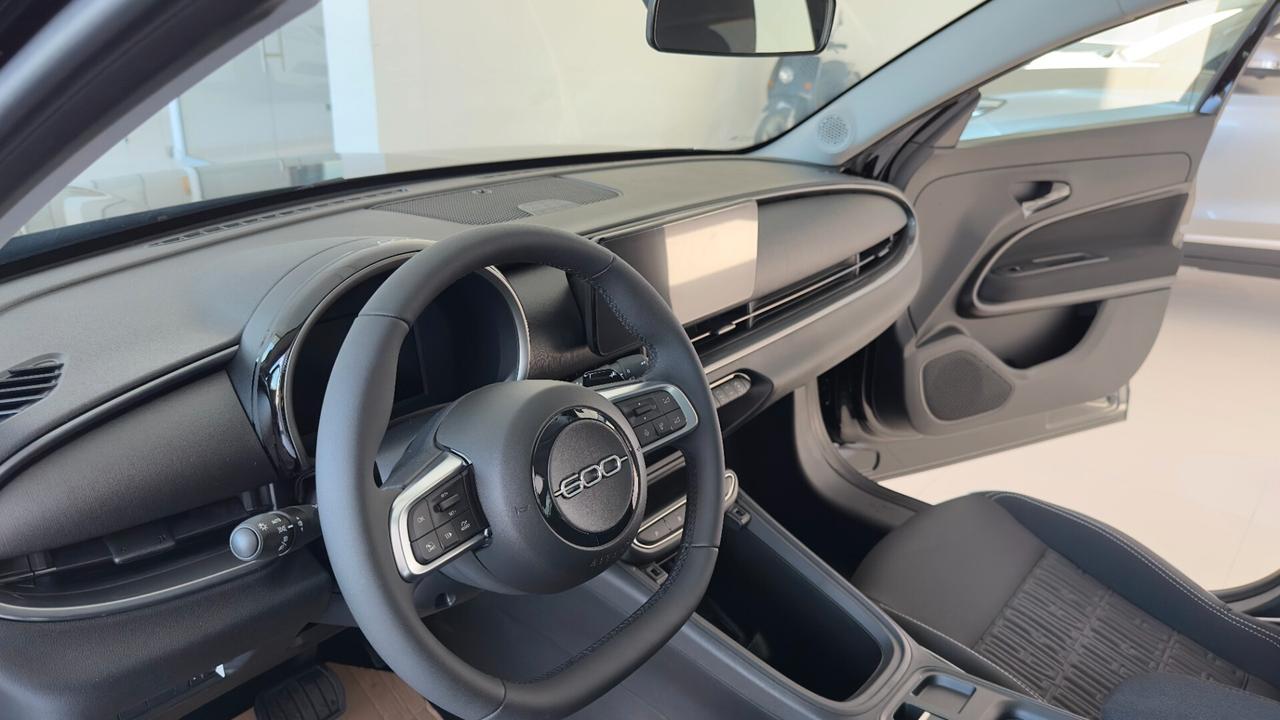 Fiat 600 Hybrid 110 CV DCT MHEV (NUOVA)