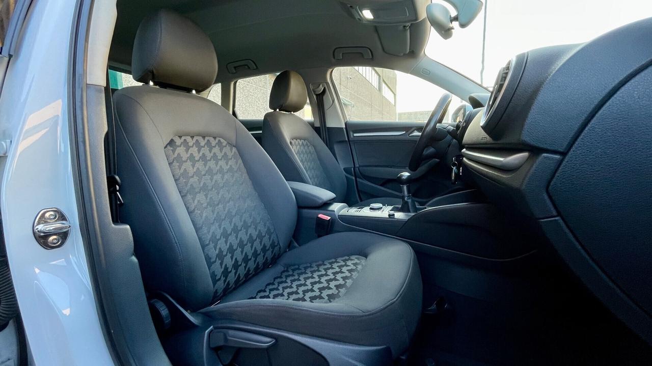 AUDI A3 SPORTBACK 1.6 TDI ULTRA 110CV - FULL LED, DISCHI FORATI, NEOPATENTATI