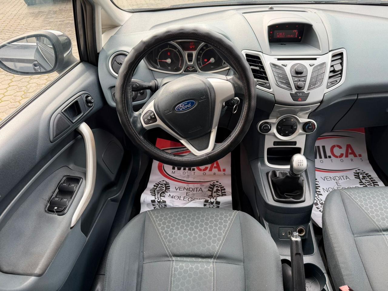 Ford Fiesta 1.4 TDCi 68CV 5 porte Titanium