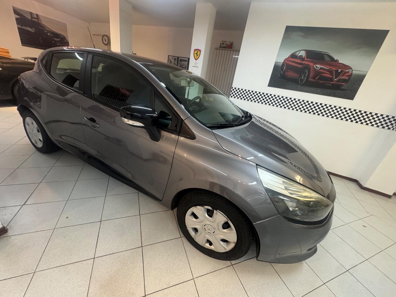 Clio 1.2 75CV GPL CASA MADRE
