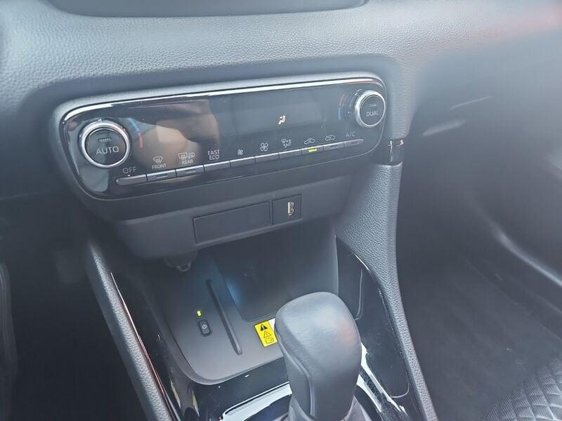 Toyota Yaris Hybrid Style MY22
