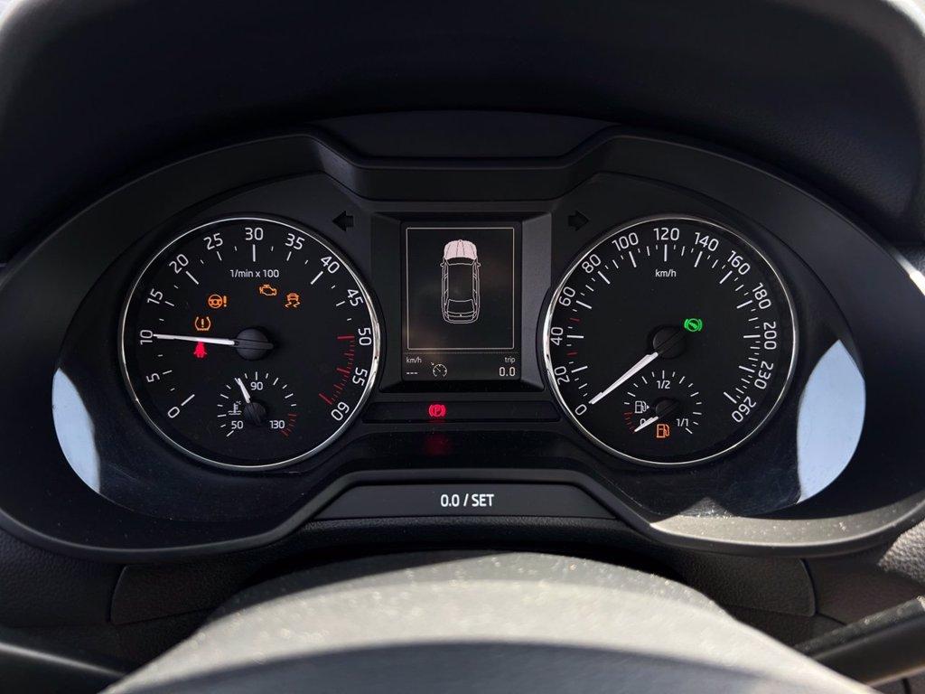 SKODA Octavia Wagon 1.6 tdi cr Executive 105cv dsg del 2015