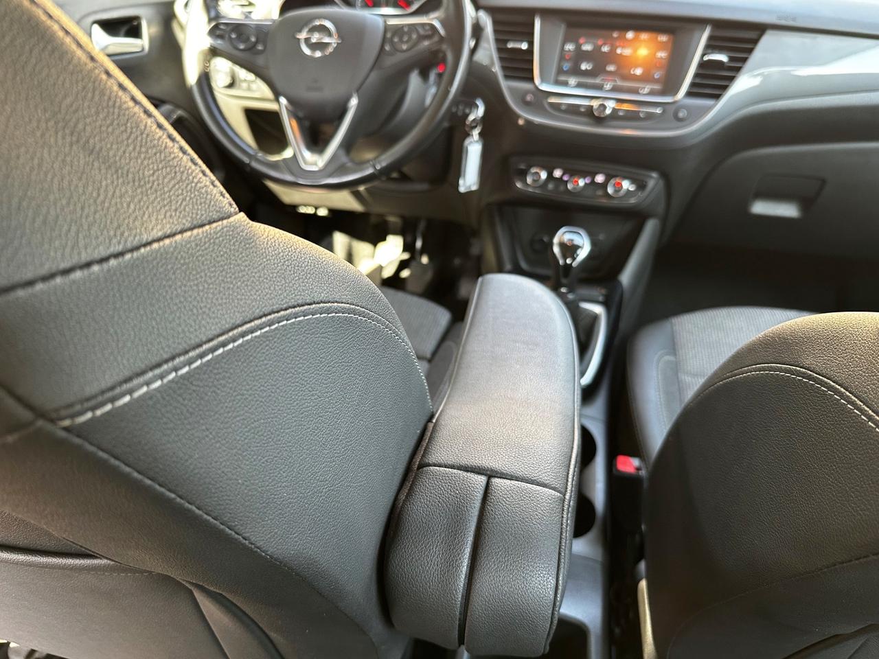 Opel Crossland 83cv Elegance CarPlay PREZZO VERO!