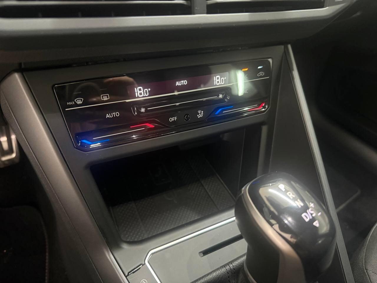 VOLKSWAGEN Taigo Taigo 1.5 TSI 150 CV DSG R-Line