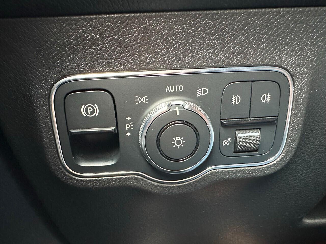 Mercedes-benz GLB 180 d Automatic Sport Plus