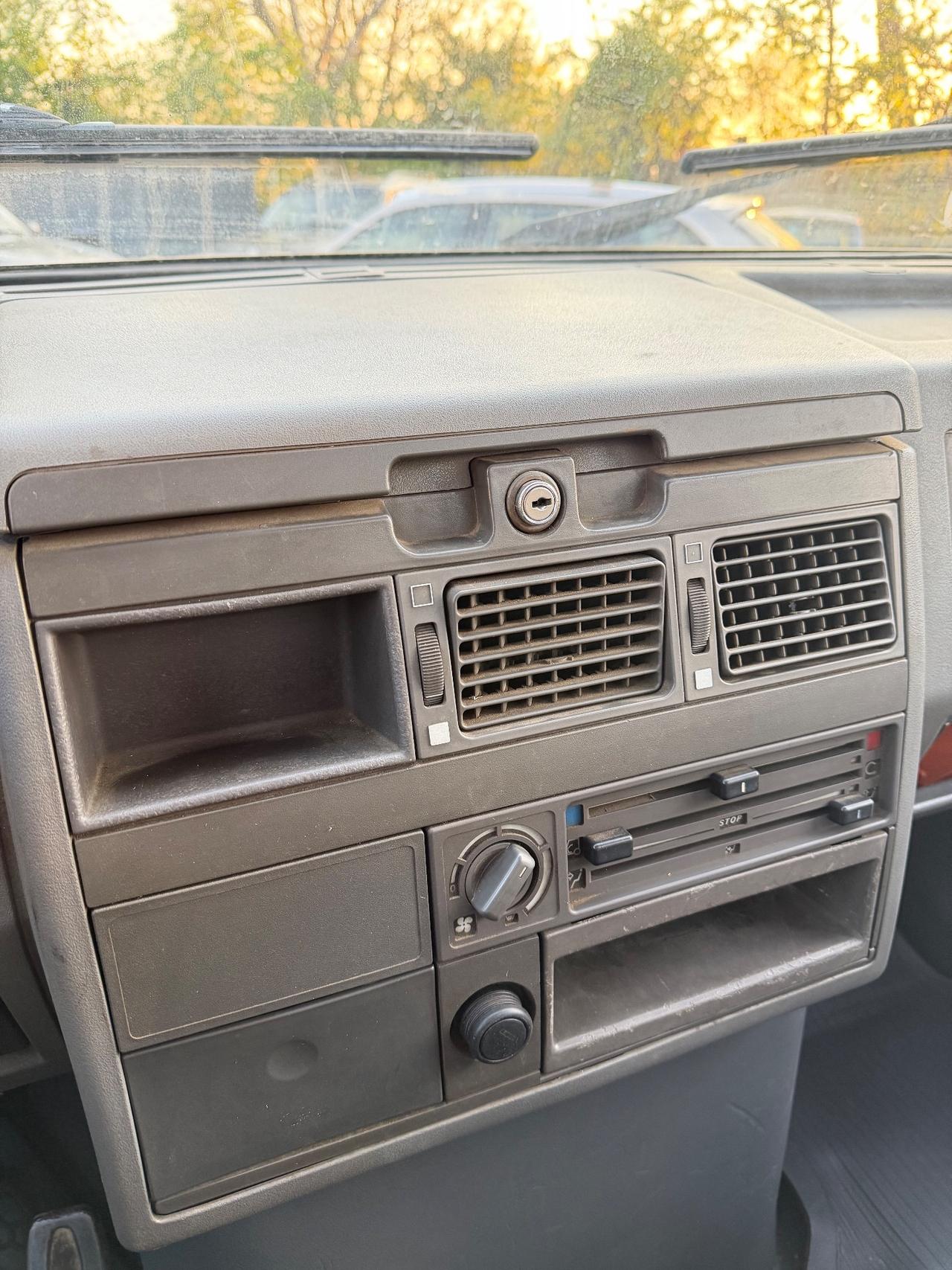 Iveco Daily 35.8 2.5 Diesel 70.000KM