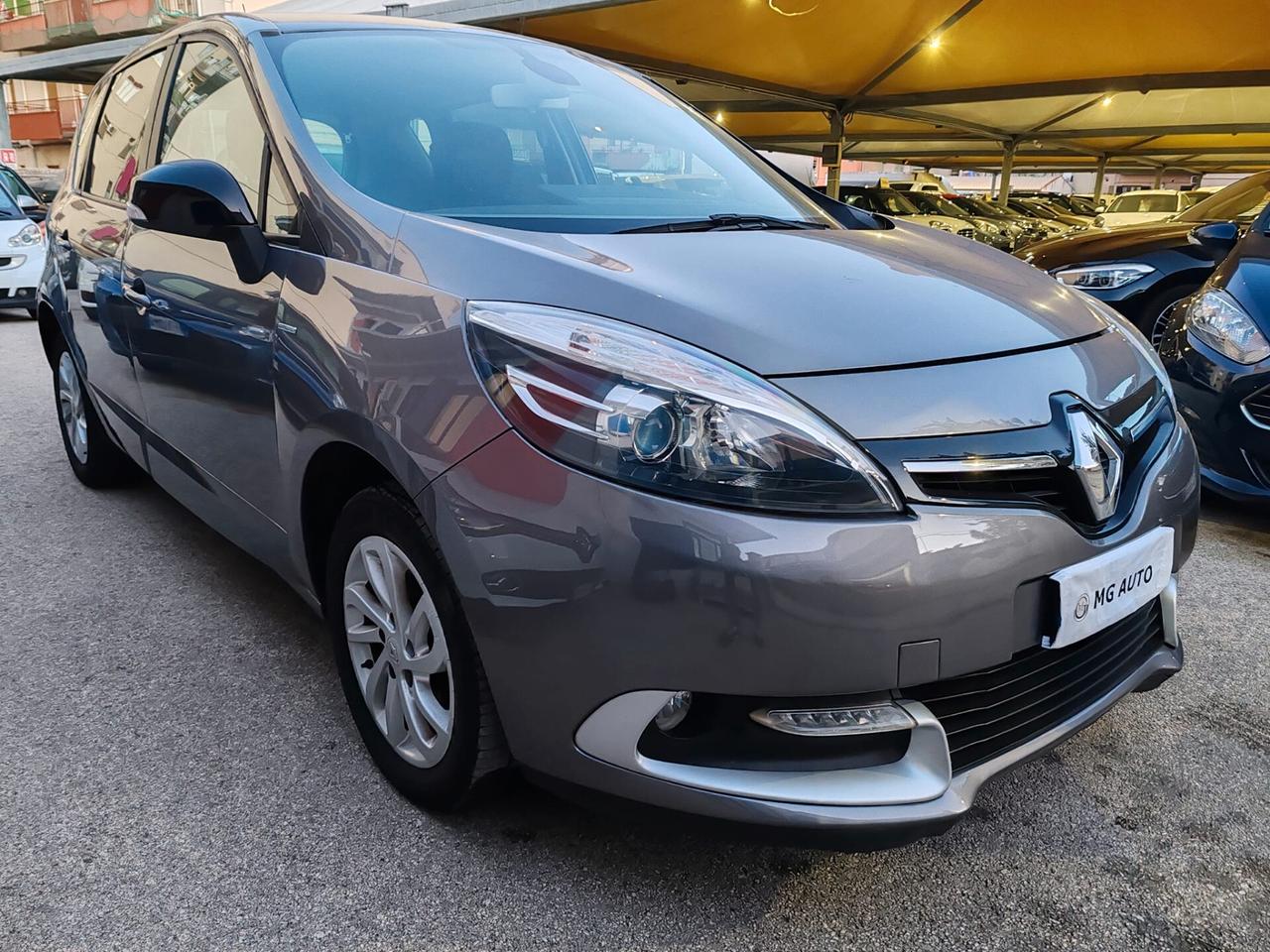 Renault Scenic Allestimento Limited