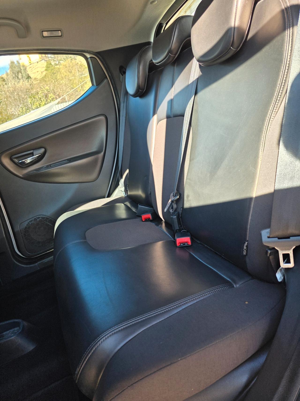 Lancia Ypsilon 1.2 69 CV 5 porte S&S Gold
