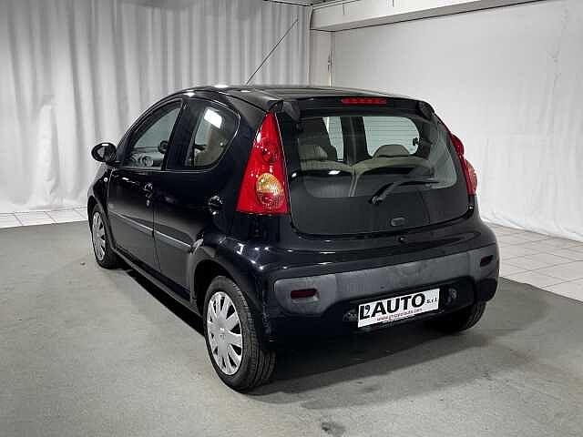 Peugeot 107 1.0 68CV 5p. Sweet Years