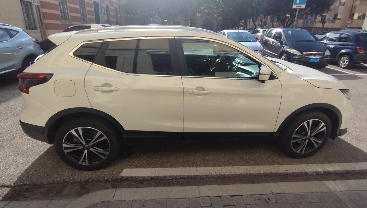 Nissan Qashqai 1.2 DIG-T N-Connecta