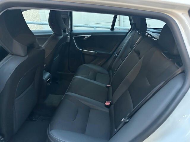 Volvo V60 D4 Kinetic 163cv
