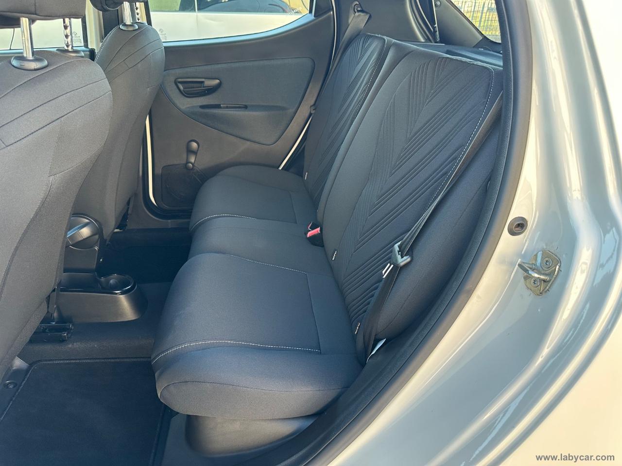 LANCIA Ypsilon 1.0 HYBRID Gold 70CV