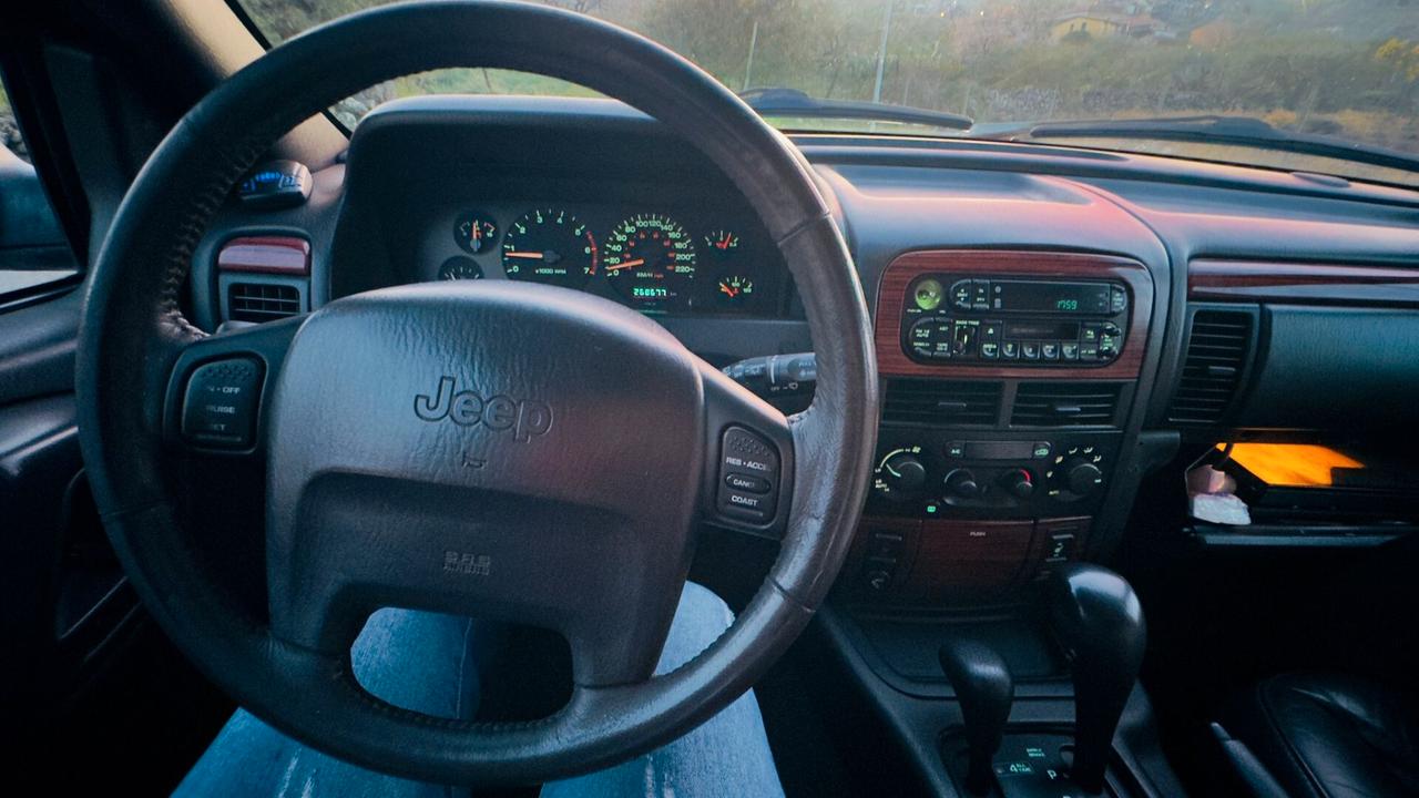 Jeep Grand Cherokee 4.7 V8 cat