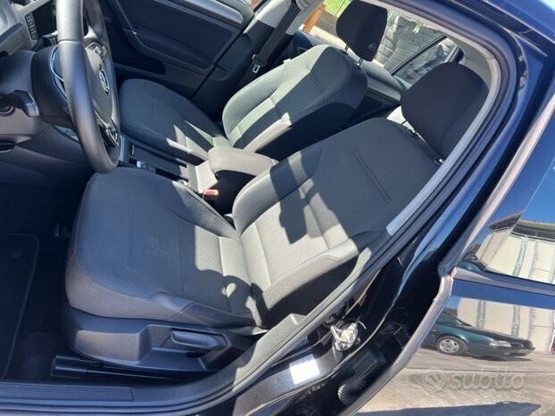 Volkswagen Golf 71.6 TDI 105cv DSG 2015