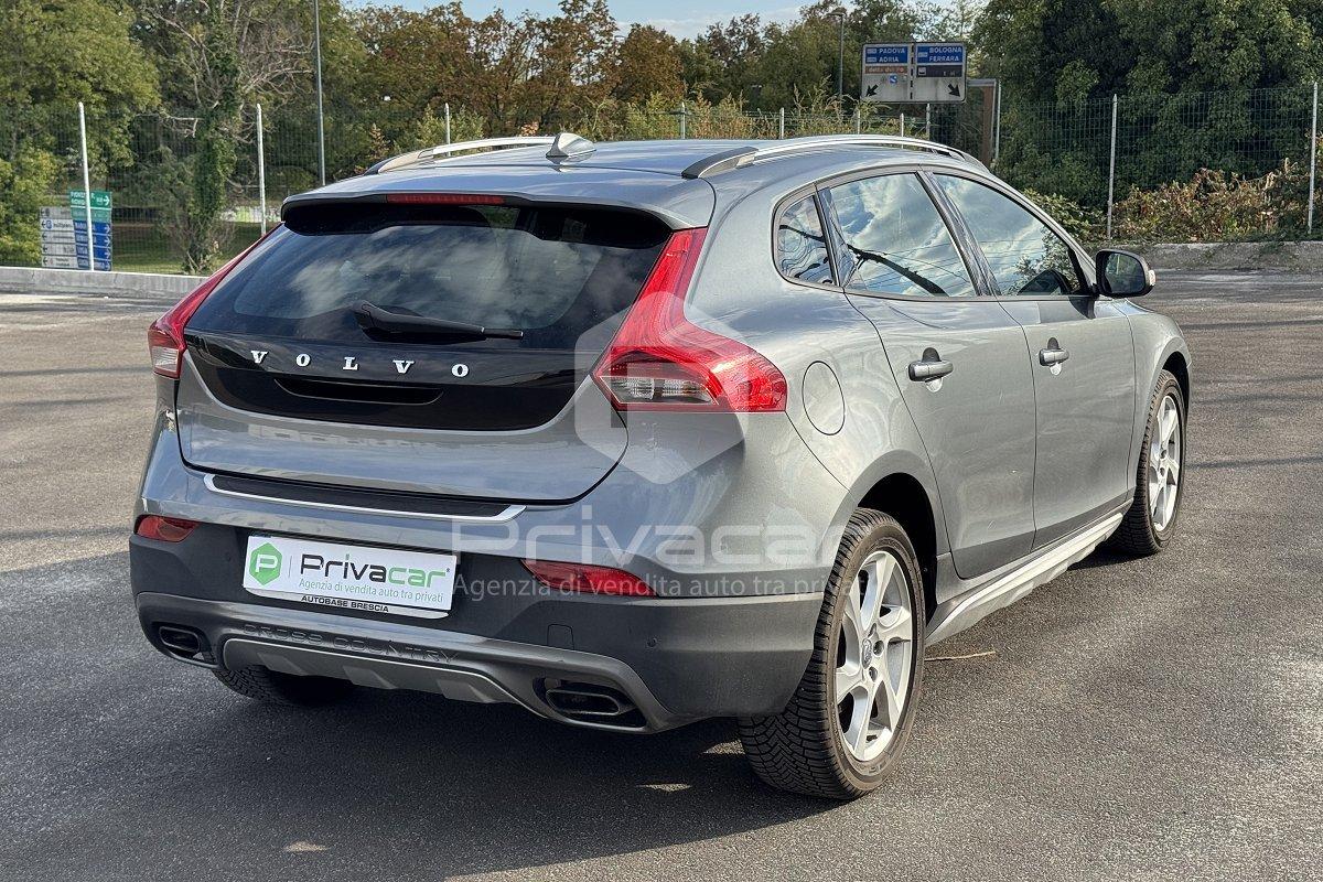 VOLVO V40 Cross Country D2 Geartronic Momentum