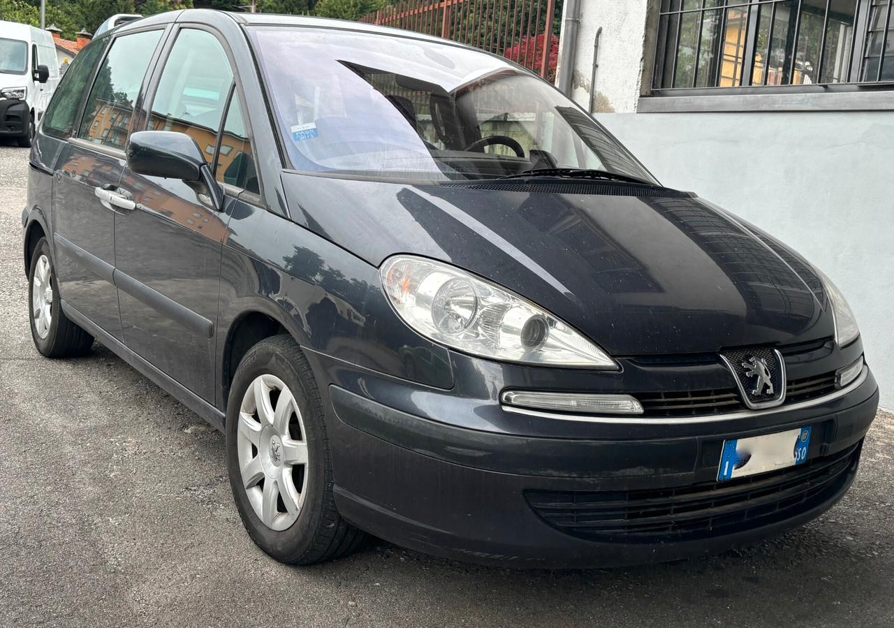 Peugeot 807 2.0 HDi FAP SV